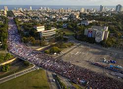 tout-est-pret-pour-la-celebration-du-premier-mai-a-cuba