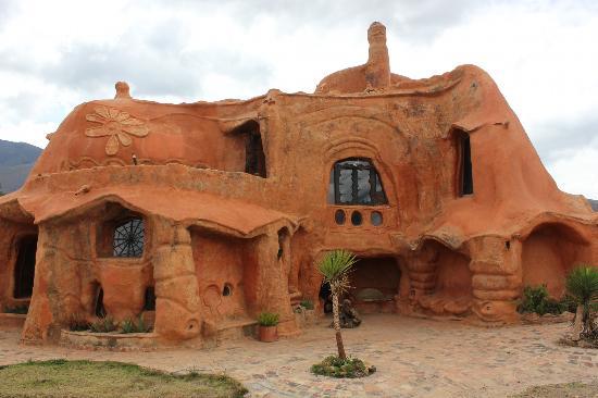 casa-terracota-la-ceramique-la-plus-grande-au-monde