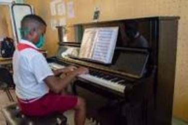 education-artistique-priorite-et-conquete-a-cuba