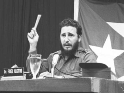 fidel-la-revolution-signifie-justement-plus-de-culture-et-plus-dart