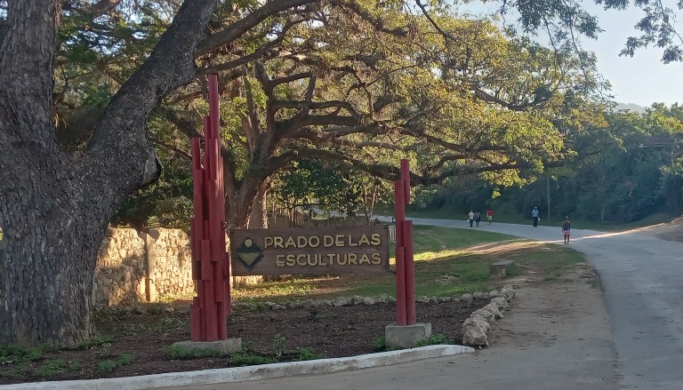 le-parc-de-sculptures-de-santiago-de-cuba-se-renouvelle-pour-le-public