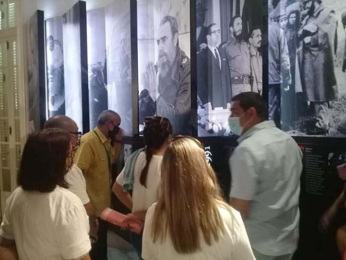 project-defending-cuba-visite-le-centre-fidel-castro