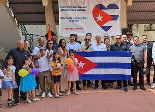 les-cubains-au-vietnam-commemorent-la-journee-nationale-de-la-culture