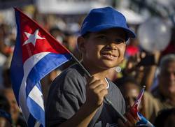 a-quienes-debe-cuba-complacer