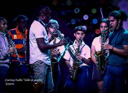 saxofon-y-arpa