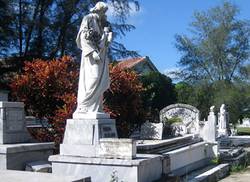 abriran-expo-fotografica-en-cementerio-tomas-acea-de-cienfuegos