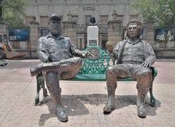 indignacion-en-mexico-por-retirada-de-estatuas-de-fidel-y-el-che