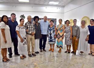 reciben-bibliotecarios-cubanos-distincion-por-la-cultura-nacional