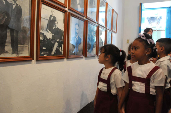 amplio-programa-de-actividades-por-el-natalicio-de-jose-marti