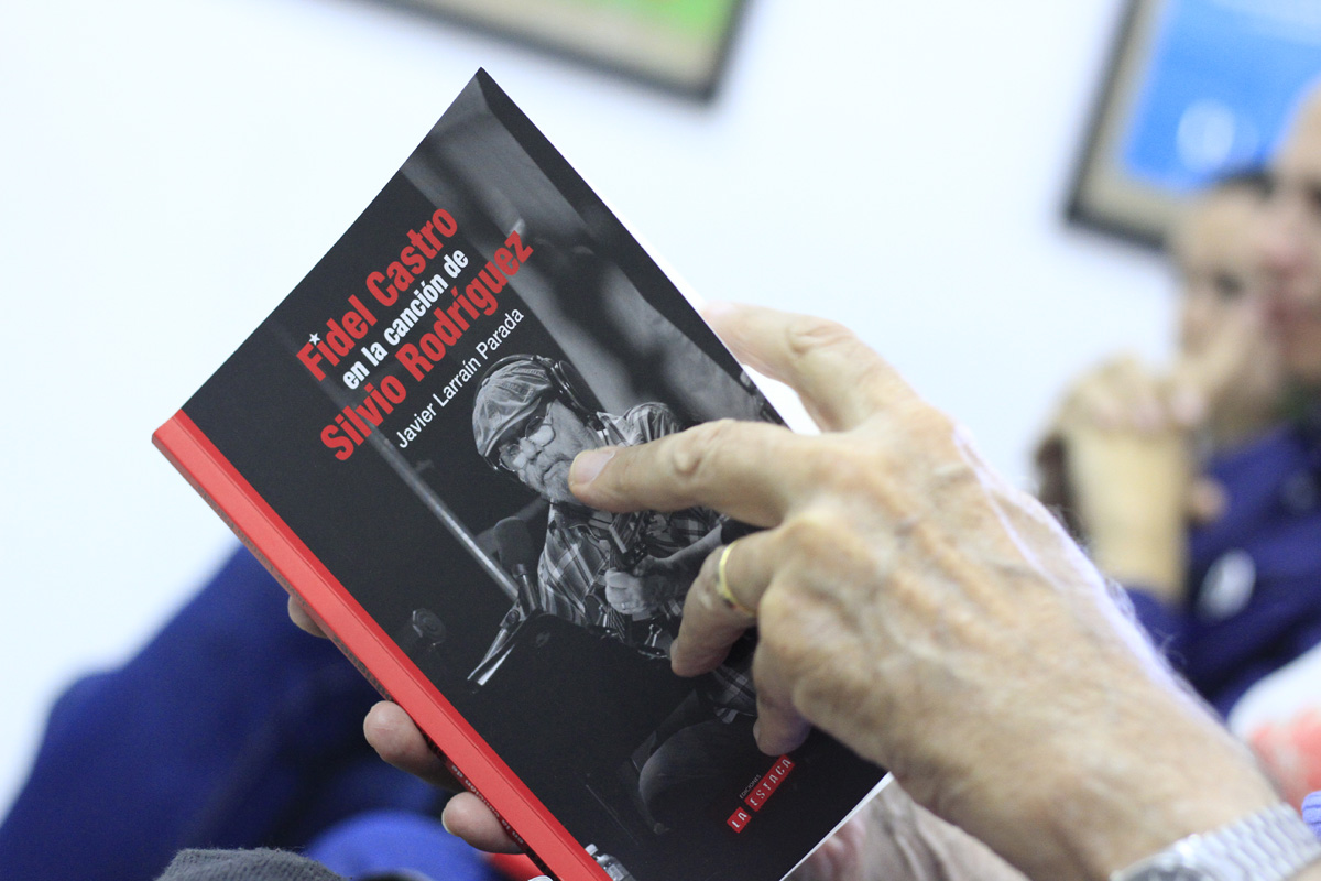 cuatro-postales-para-presentar-el-libro-fidel-castro-en-la-cancion-de-silvio-rodriguez