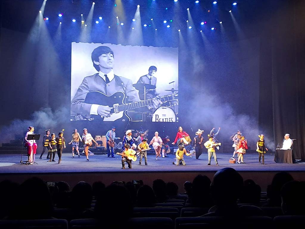 la-colmenita-deja-una-impresion-inolvidable-en-audiencia-vietnamita