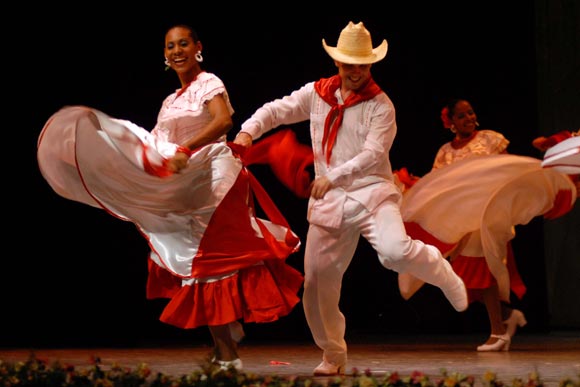 maraguan-y-mucho-mas-en-fiesta-del-arte-universitario