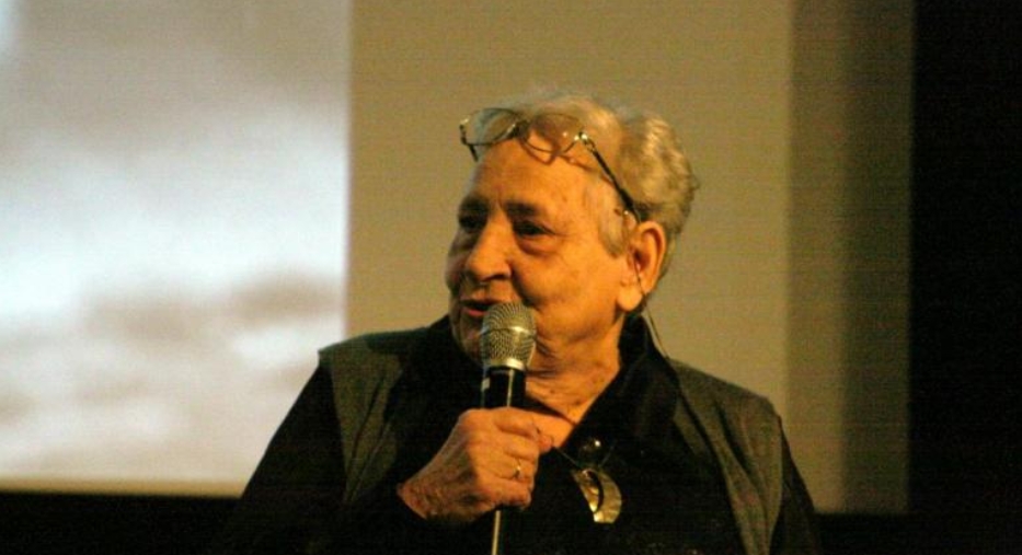 premio-nacional-de-investigacion-cultural-2025-para-la-dra-isabel-monal
